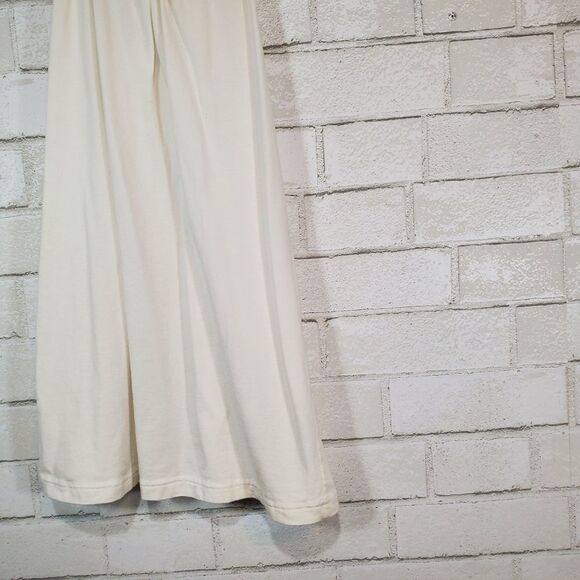 Charlotte Russe white sequin tank top - Picture 2 of 11